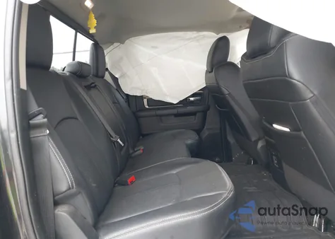 2018 Ram 1500 Night 4X4 5'7 Box z USA, uszkodzony, nr VIN 1C6RR7MT0JS135714